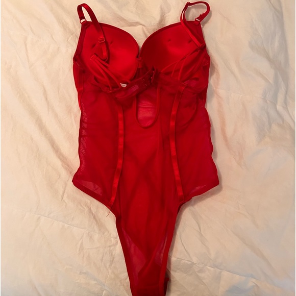 Red bodysuit - Picture 2 of 3